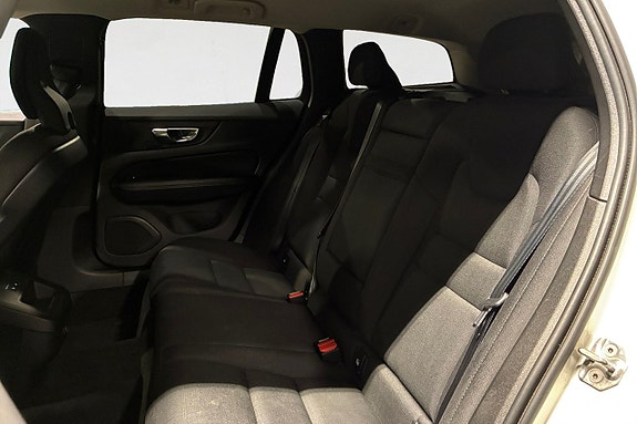 Volvo V60 14 of 18