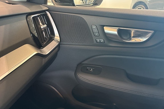 Volvo V60 24 of 30