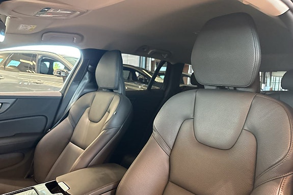 Volvo V60 19 of 30