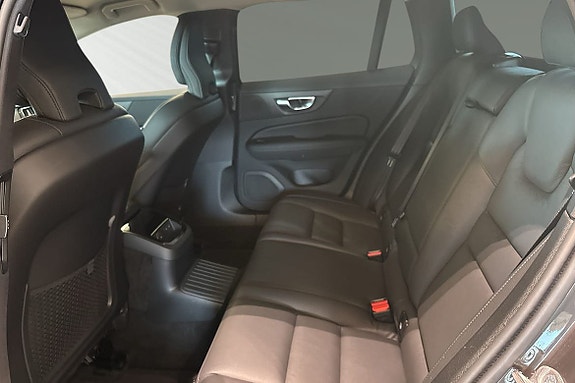 Volvo V60 8 of 30