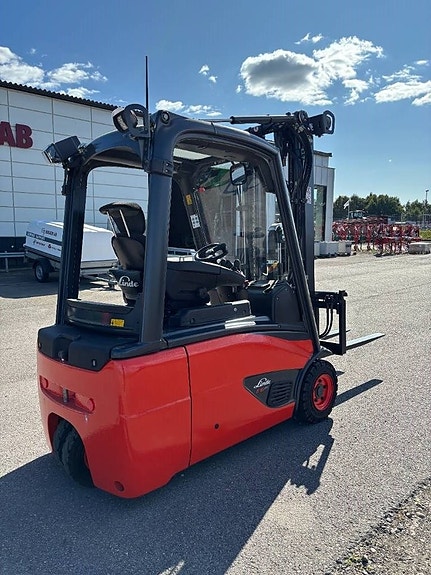 Linde E16 Trehjulig elektrisk Motviktstruck LEASING/KÖP 4 of 17