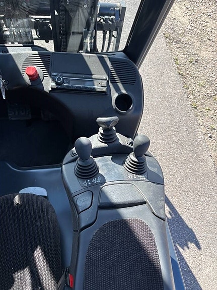 Linde E16 Trehjulig elektrisk Motviktstruck LEASING/KÖP 15 of 17