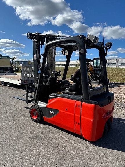 Linde E16 Trehjulig elektrisk Motviktstruck LEASING/KÖP 5 of 17