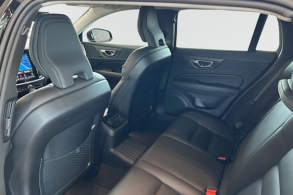 Volvo V60 8 of 27