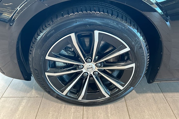 Volvo V60 12 of 27