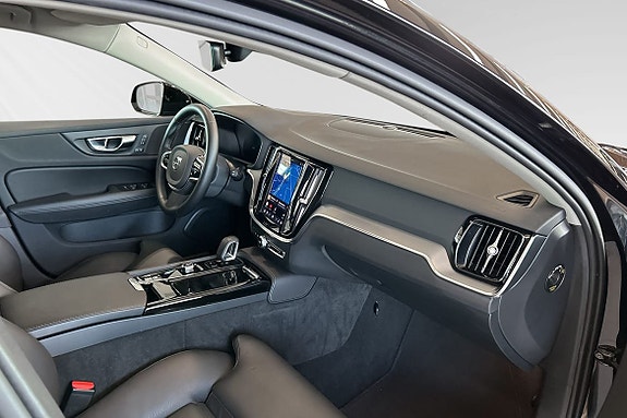 Volvo V60 10 of 27