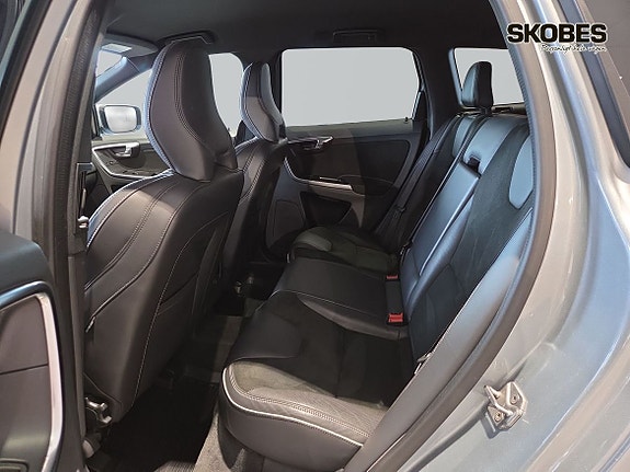 Volvo XC60 9 of 19
