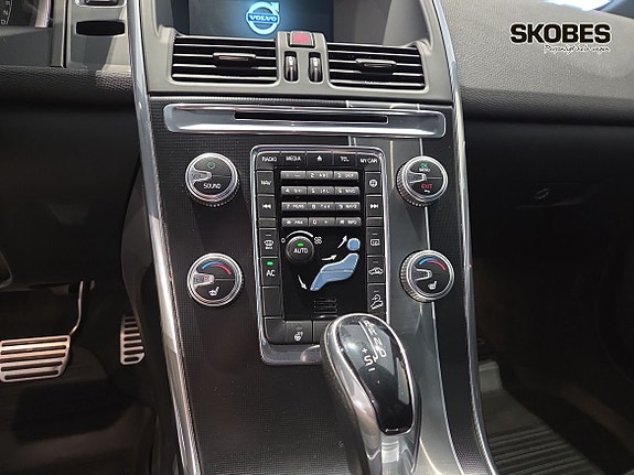 Volvo XC60 12 of 19