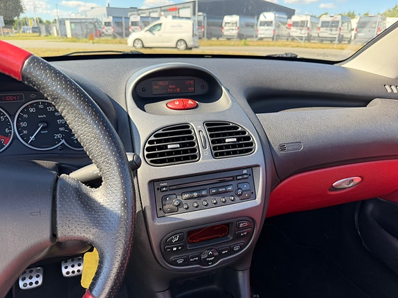 Peugeot 206 CC 8 of 10
