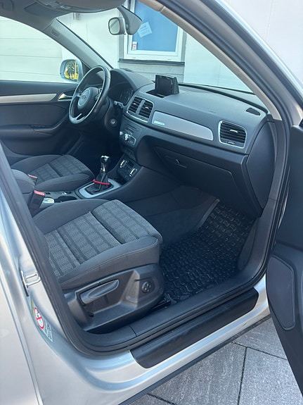 Audi Q3 7 of 9