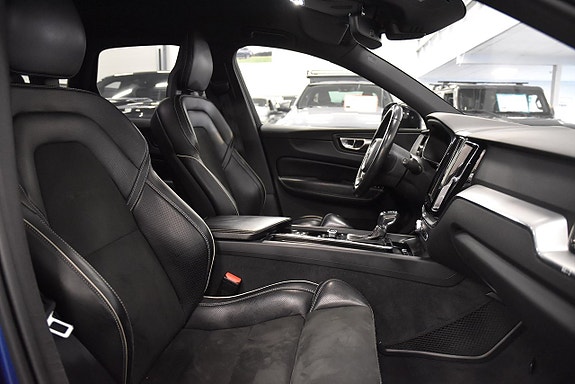 Volvo XC60 12 of 29
