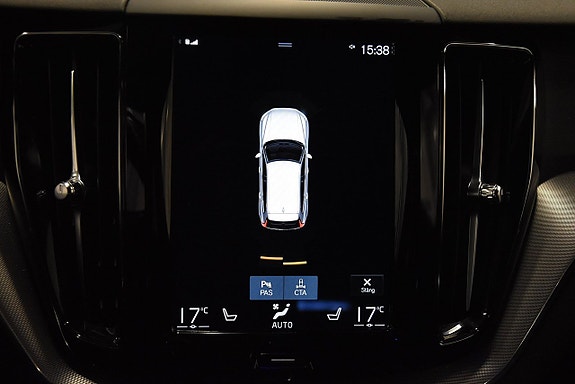 Volvo XC60 25 of 29