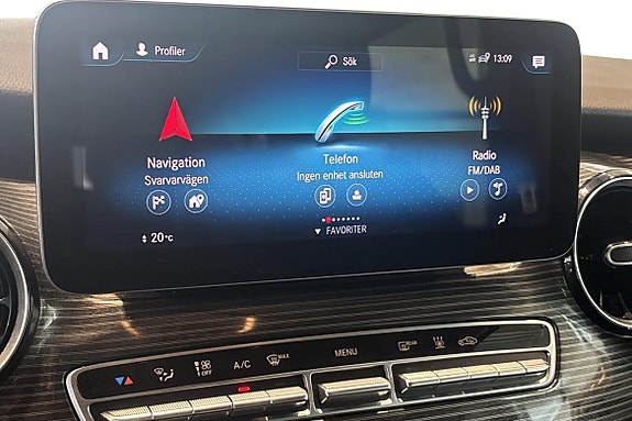 Mercedes-Benz V250 24 of 26