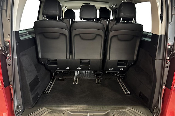 Mercedes-Benz V250 17 of 26