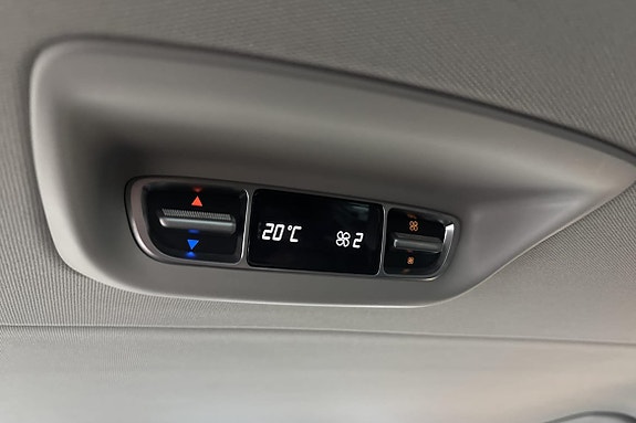 Mercedes-Benz V250 20 of 26