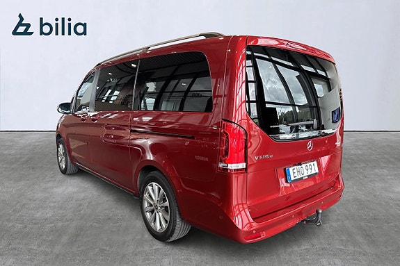 Mercedes-Benz V250 4 of 26