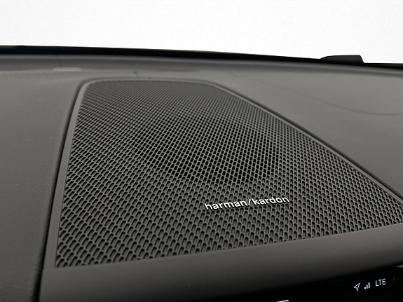 Volvo XC60 18 of 30