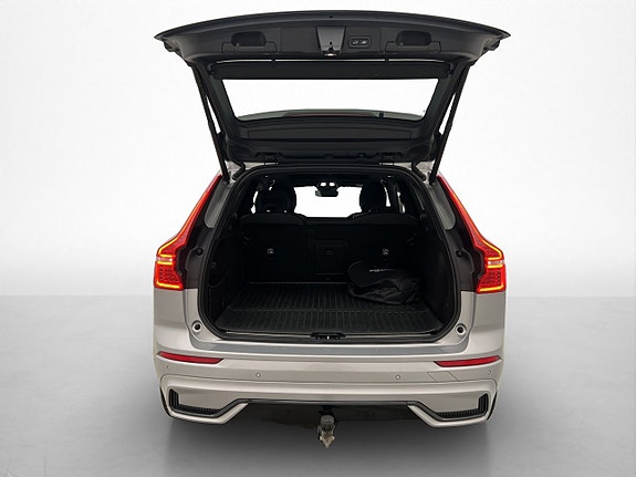 Volvo XC60 10 of 30