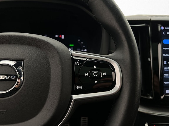 Volvo XC60 30 of 30