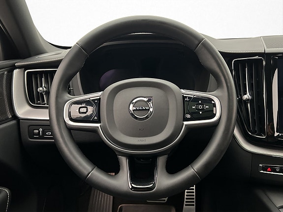 Volvo XC60 29 of 30