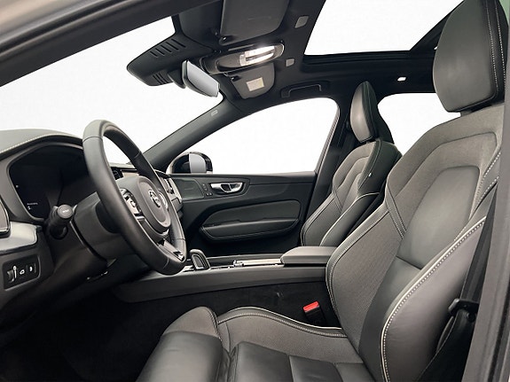 Volvo XC60 15 of 30
