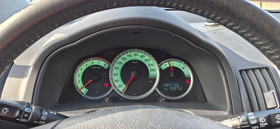 Toyota Corolla Verso 2 of 6