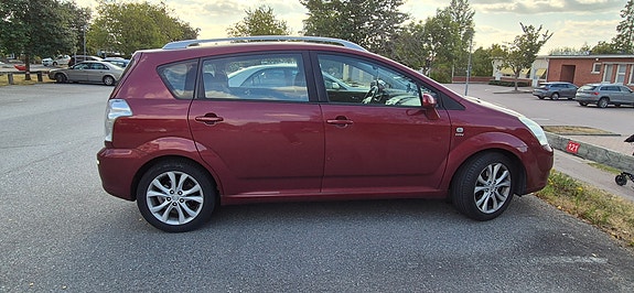 Toyota Corolla Verso 5 of 6