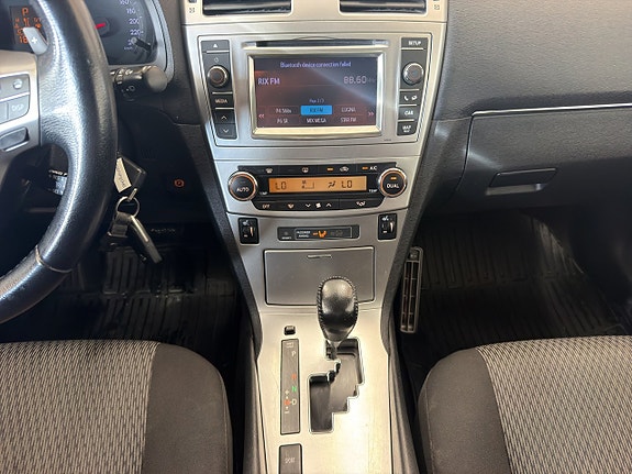 Toyota Avensis 11 of 22