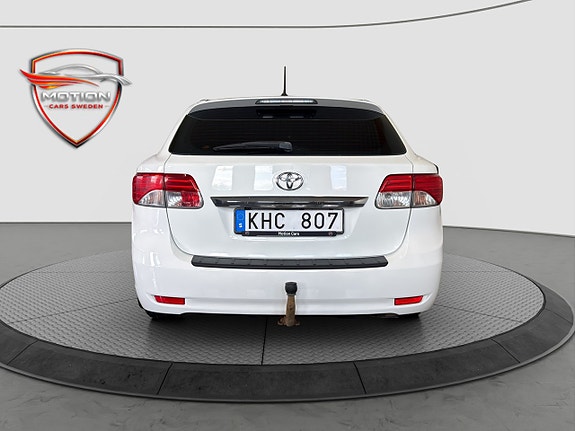 Toyota Avensis 6 of 22