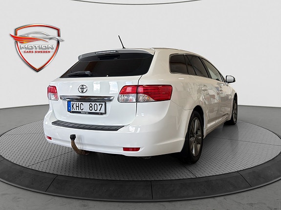 Toyota Avensis 5 of 22