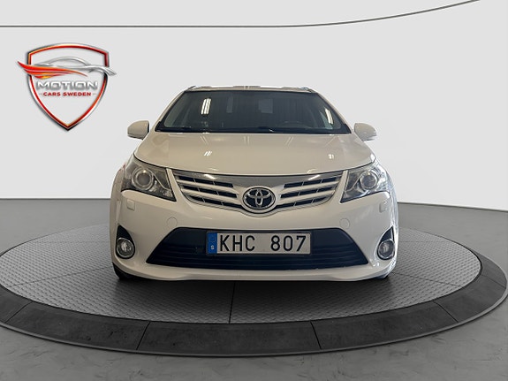 Toyota Avensis 2 of 22