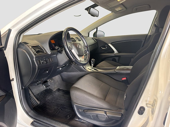 Toyota Avensis 15 of 22