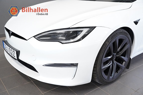 Tesla Model S 2 of 30