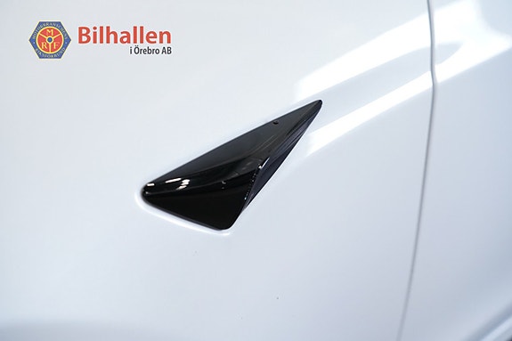 Tesla Model S 5 of 30