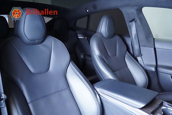 Tesla Model S 18 of 30