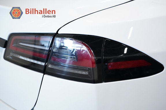 Tesla Model S 9 of 30