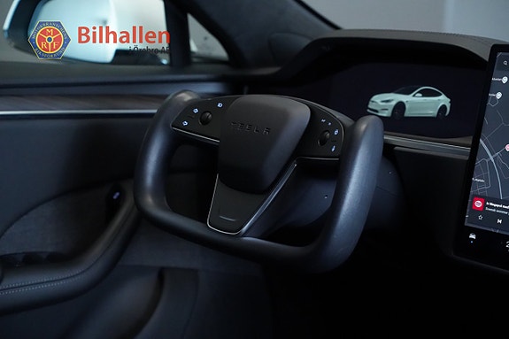 Tesla Model S 15 of 30