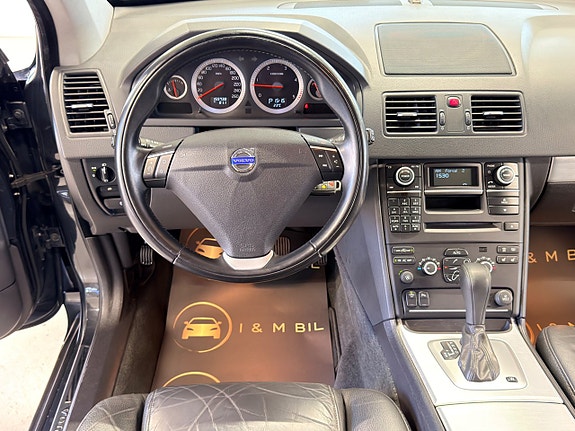Volvo XC90 13 of 22