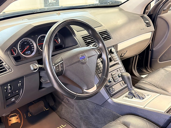 Volvo XC90 14 of 22