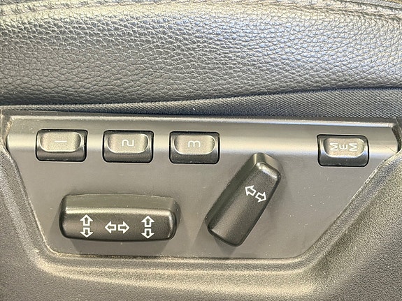 Volvo XC90 15 of 22