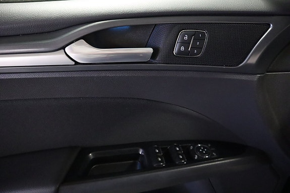 Ford Mondeo 16 of 21