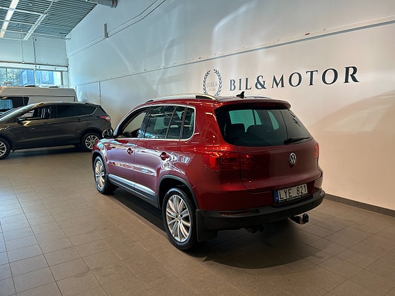 Volkswagen Tiguan 2 of 10