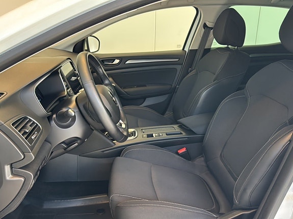 Renault Megane E-Tech 8 of 16