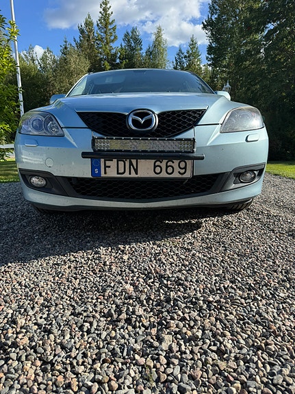 Mazda 3 4 of 6