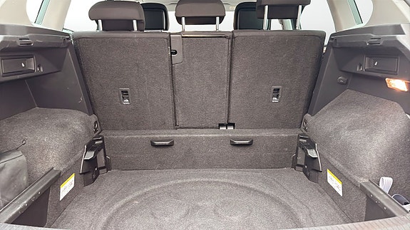 Volkswagen Tiguan 12 of 12
