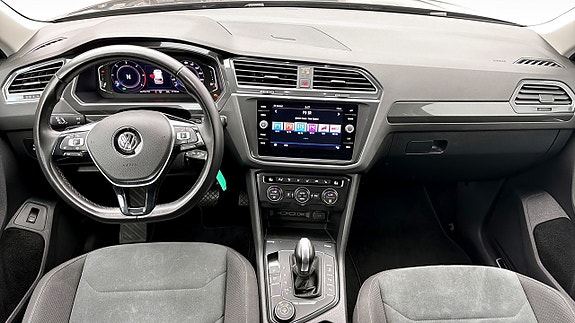 Volkswagen Tiguan 10 of 12