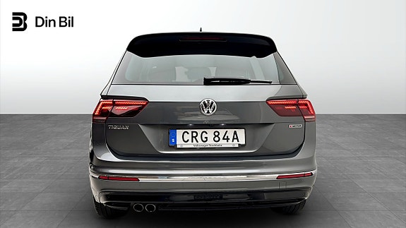 Volkswagen Tiguan 5 of 12