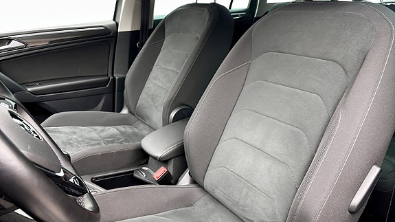 Volkswagen Tiguan 8 of 12