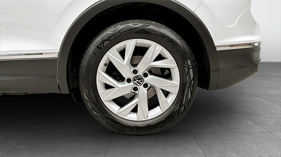 Volkswagen Tiguan 6 of 12