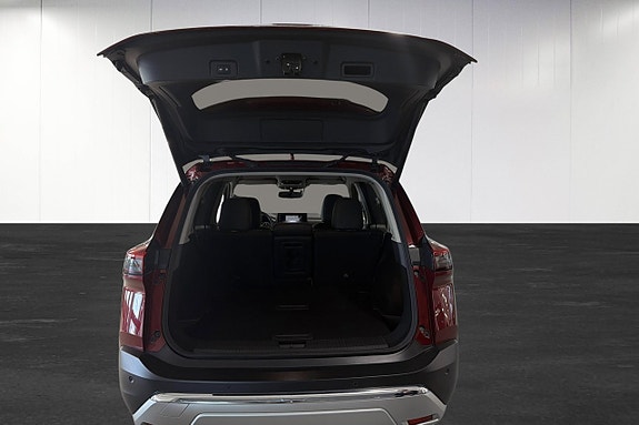 Nissan X-Trail 12 of 13